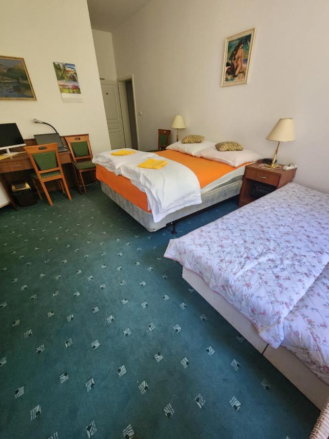 Kristoff Plaza Trencianske Teplice Apartamento Trenčín Exterior foto